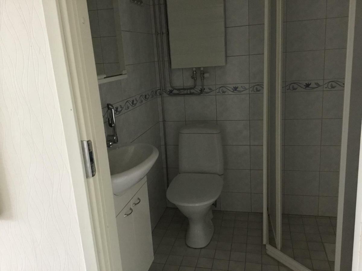 Апартаменты Yksio Uudenmaankatu Хювинкяя Экстерьер фото
